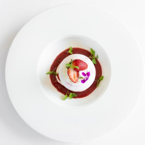 STRAWBERRY & CREAM PAVLOVAStrawberry Pavlova with Strawberry Consommé (GF, NF)