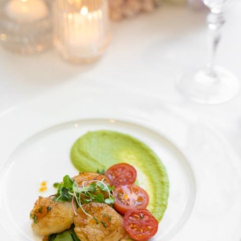 PAN FRIED SCALLOPPea Velouté, Confit Cherry Tomato, Tobiko (GF, NF)